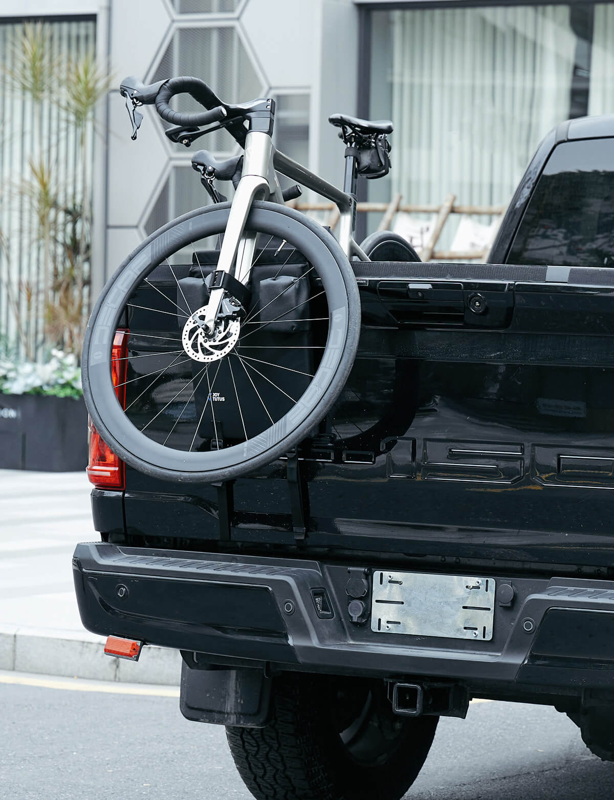 Truck Bed Bike Pad for Single Bike, Waterproof & Anti-Wobble