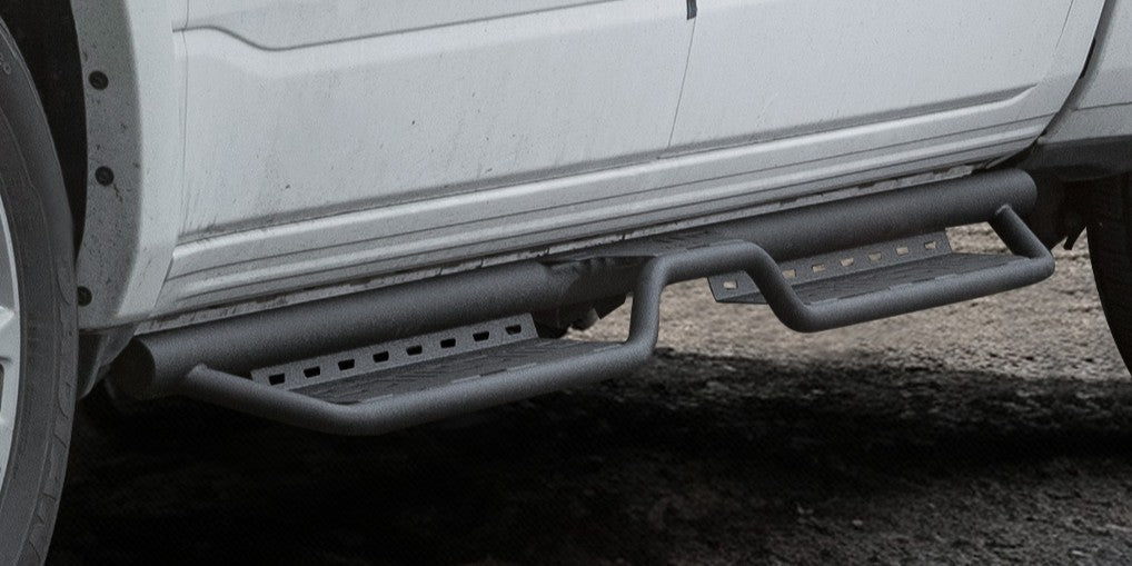 running boards mounted on truck