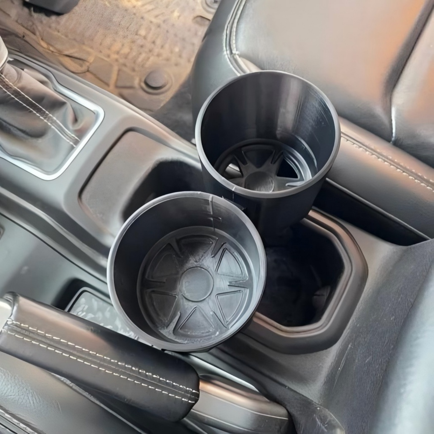 The Original 3rd Cup Holder for Jeep Wrangler JL & Gladiator – 3D-Printed